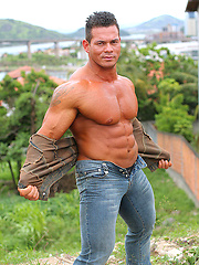 Tito Ortiz outdoors by Muscle Hunks image #7