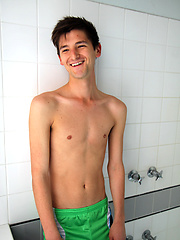 Showering with Aussie boy Chris Wyld by Bentley Race image #5