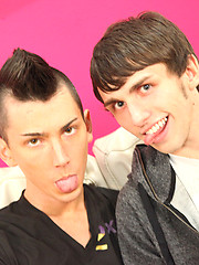 Colby London has a lollipop fetish and he\\\\\\\'s not afraid to share it with his BFF