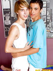Raw twink top Eugene fucks Tommy