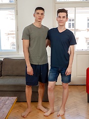 Twinks Jared Shaw and Nathan Reyes fuck