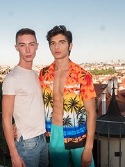Sexy boy Jared Shaw and young Max London