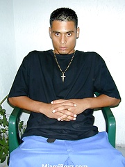 18 year old student from Guatemala Manuel