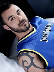 Dirty-Fuckers: Cock-Mad Johny Cruz Enjoys An Unbelievable Triple Penetration!