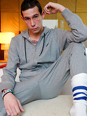 Hung Mates - Meet 21 year old Sergio Duque