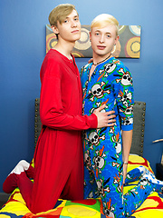 Nick Simpson & Carmen Delano in Bareback Sleepover Boys!