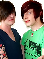 Emo Boyfriends Deano Star & Lucas Price fuck in the shower