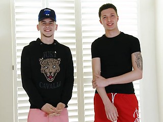 Young Straight Lad Marco Braid's 1st Ever Man Suck & it's Dominic's Huge Uncut Cock he Blows!