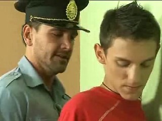 Street thief caught and fucked by a gay policeman