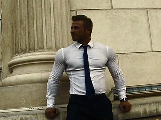 Blond Muscle - Kane Griffin