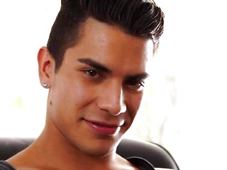 Justin Owen gets his ass plowed by Lance Luciano
