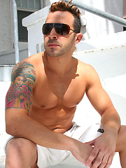 Hot muscle hunk jerking off dick by ManAvenue image #6