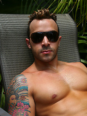 Hot muscle hunk jerking off dick by ManAvenue image #6