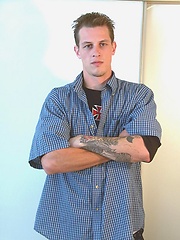Hot amateur Dan jacking off by Nextdoor Male image #4