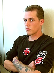 Hot amateur Dan jacking off by Nextdoor Male image #4