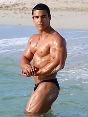 Jazmany Castellanos photos by Muscle Gallery image #8