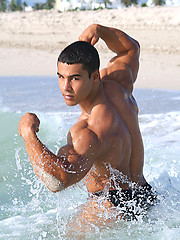 Jazmany Castellanos photos by Muscle Gallery image #8
