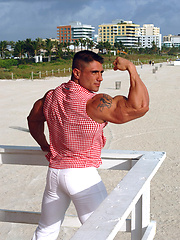 Antonio posing outdoors by Muscle Gallery image #6