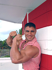 Antonio posing outdoors by Muscle Gallery image #6