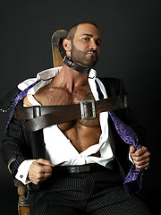 Muscle hunk Junior Stellano by Men at Play image #7