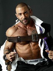 Muscle hunk Junior Stellano by Men at Play image #7