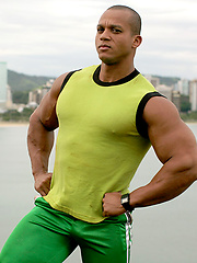 Bald latin muscle man Felipe Gigante by Power Men image #8