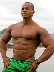 Bald latin muscle man Felipe Gigante by Power Men image #8