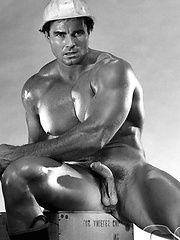 Muscle man Leo Hooks naked by Colt Studio image #6