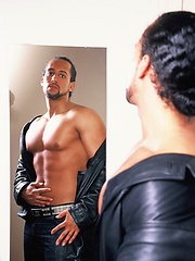 Personal trainer strips down by Mark Wolff image #6