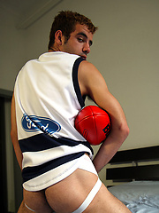 Pre-game work out with Aussie boy Leo Rocca and Ben by Bentley Race image #6
