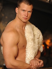 Hot guy posing naked by William Higgins image #5
