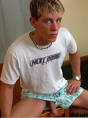 Owen posing naked by Nextdoor Male image #4