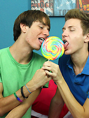 Nathan Stratus ordered a big package and it finally arrives; a big lollipop! by LollipopTwinks image #5