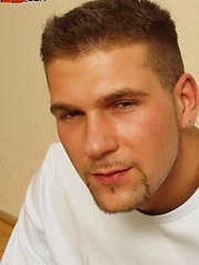 Muscle man posing and jerking off by Czech Boys image #5