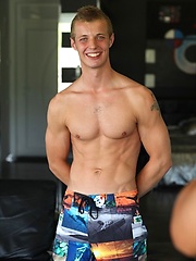 Steve shows his cute butt by BelAmi Online image #5
