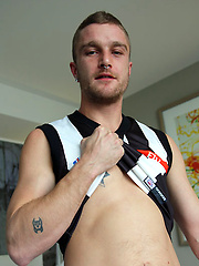 Aaron gets his cock sucked by Bentley Race image #5