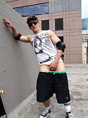 Naked in the City Centre with Brad Thomas by Bentley Race image #5