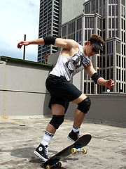 Naked in the City Centre with Brad Thomas by Bentley Race image #5