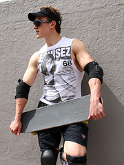 Naked in the City Centre with Brad Thomas by Bentley Race image #5