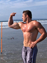 Muscle man Alexander posing by SeanCody image #5