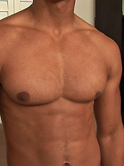 Daryl has an amazing muscular body, and his muscles stick out even when he\\\\\\\'s wearing clothes! by SeanCody image #6