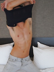 Gorgeous twink Jake Diamante busts a nut onto his abs. by BF Collection image #4