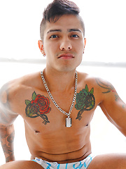 Soaping up with our sexy mate Gio Velasco by Bentley Race image #9