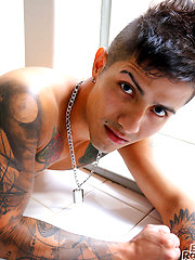 Soaping up with our sexy mate Gio Velasco by Bentley Race image #7