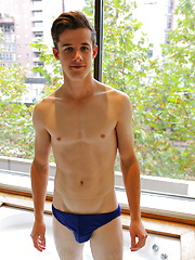 Aussie boy Brad Hunter jumps in the hot tub with me by Bentley Race image #6