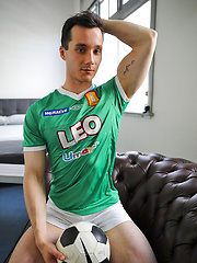 Aussie boy Ren Williams stripped down to his socks by Bentley Race image #5