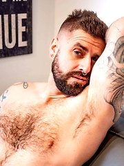 Jon Shield by Bareback That Hole image #6