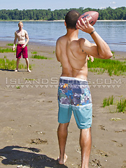 Football Nude #14: First Time Bromance! Beefy Levaughn & Tall 6'4