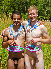 Football Nude #14: First Time Bromance! Beefy Levaughn & Tall 6'4