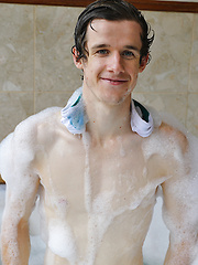Brad Hunter's horny hot tub shoot by Bentley Race image #7